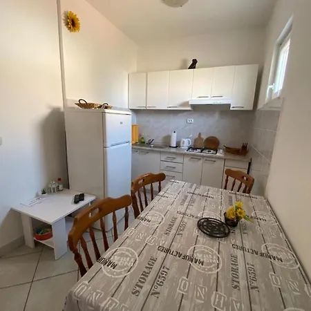 Tihi Apartment